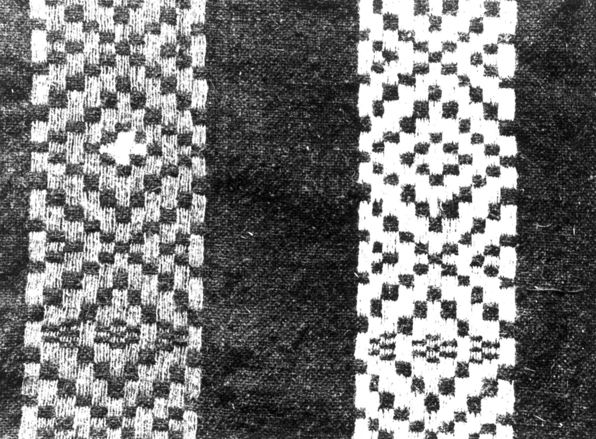 Anna Grostøl, Detalj av likåkle. Feragen, Rørosbygdene, Røros, Sør-Trøndelag 1939.