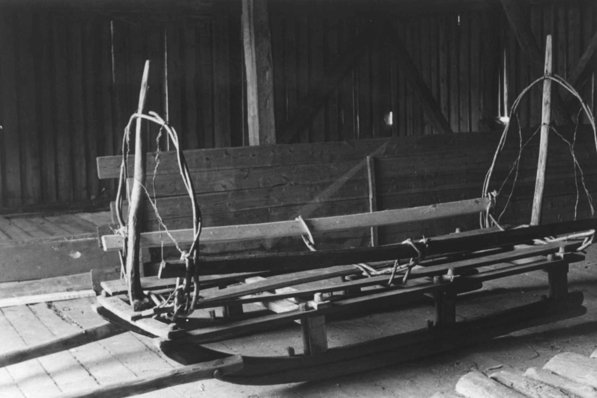 Anna Grostøl, Slede. Åseral, Vest-Agder 1943.