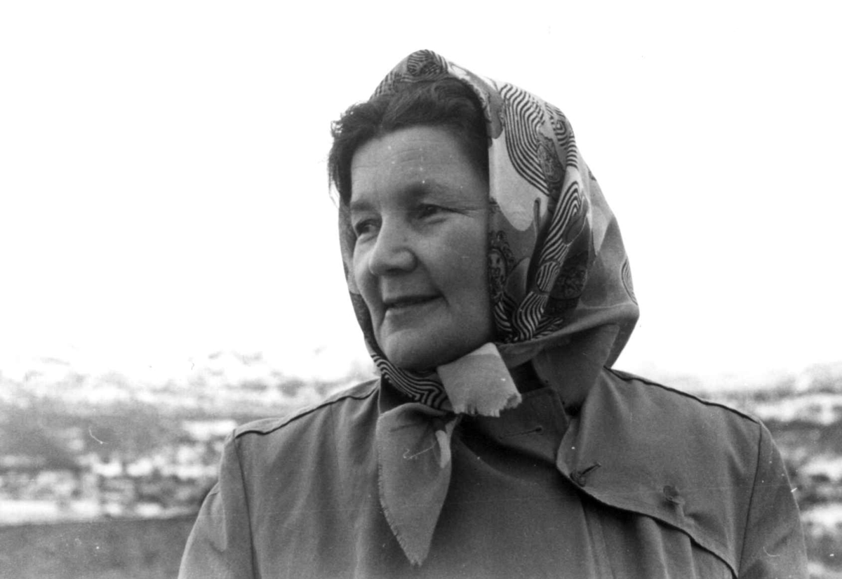 Anna Grostøl, Portrett av en ukjent kvinne. Alta eller Tromsø antagelig 1940-årene.
