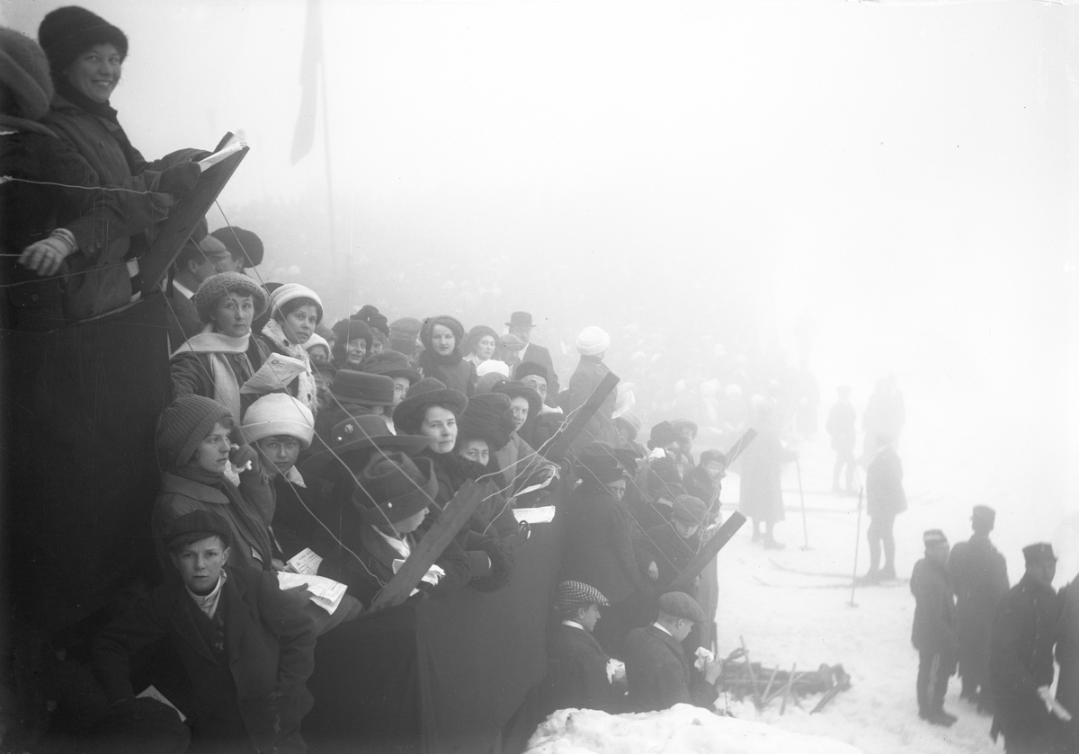 Hermann Christian Neupert, Holmenkollrennet.