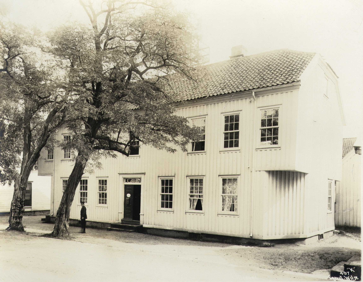Anders Beer Wilse, Den gamle kommunegård, Lillesand, Aust-Agder.