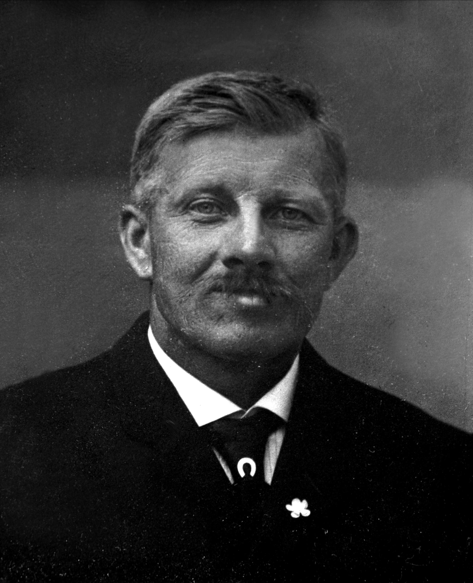 Gustav Borgen, NFB.02026