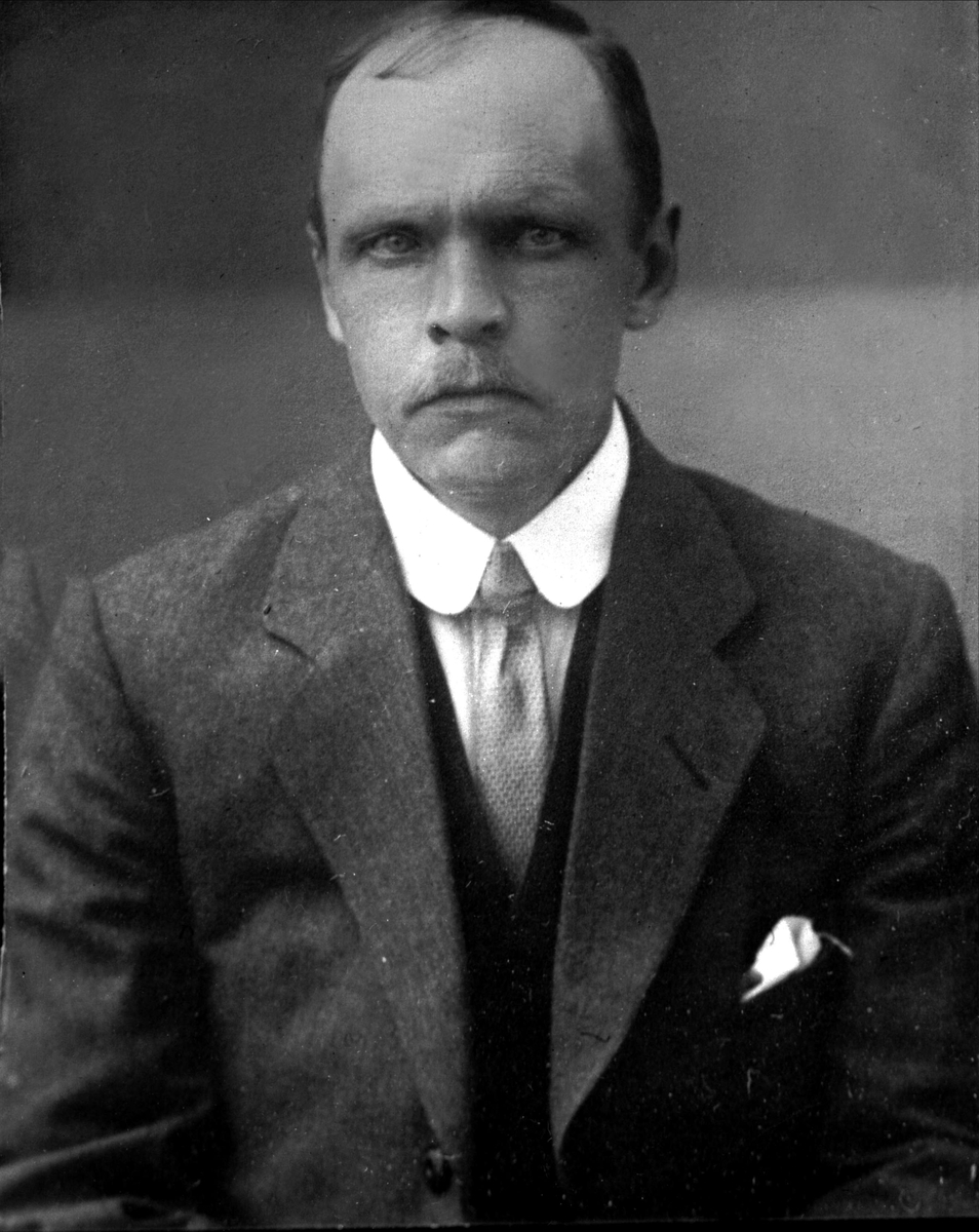 Gustav Borgen, NFB.02027