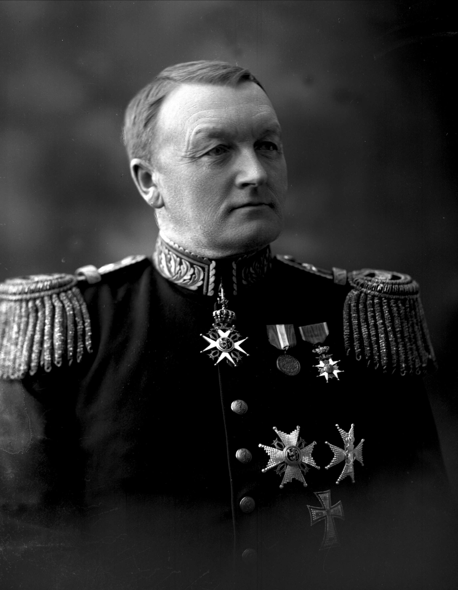 Gustav Borgen, Portrett av Jens Kristian Meinich Bratlie som generalkrigskommisær.