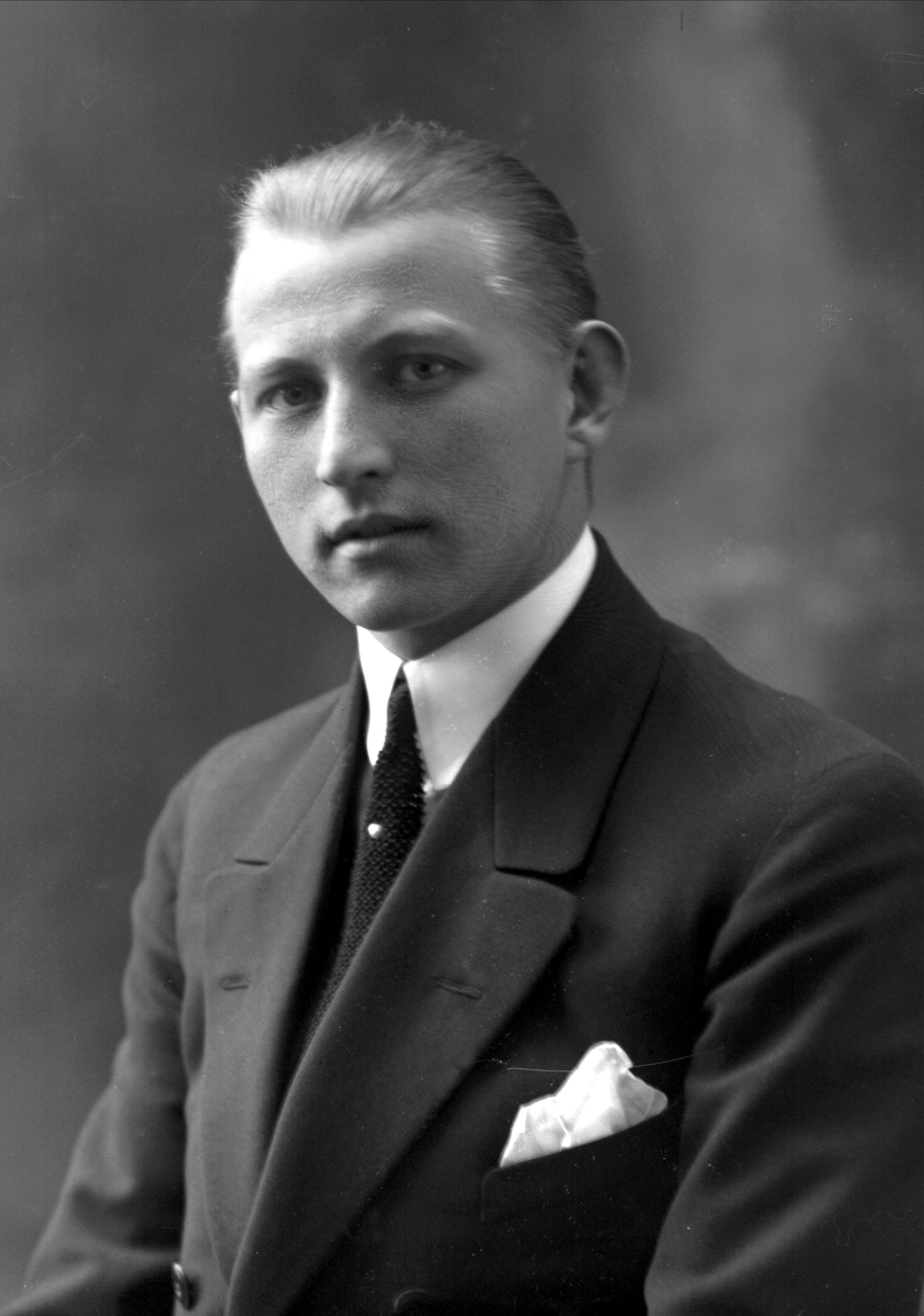 Gustav Borgen, NFB.04157