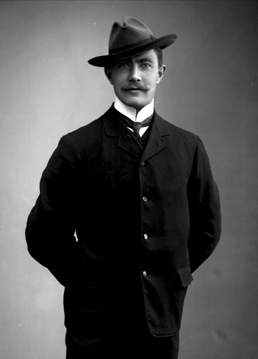 Gustav Borgen, NFB.05476