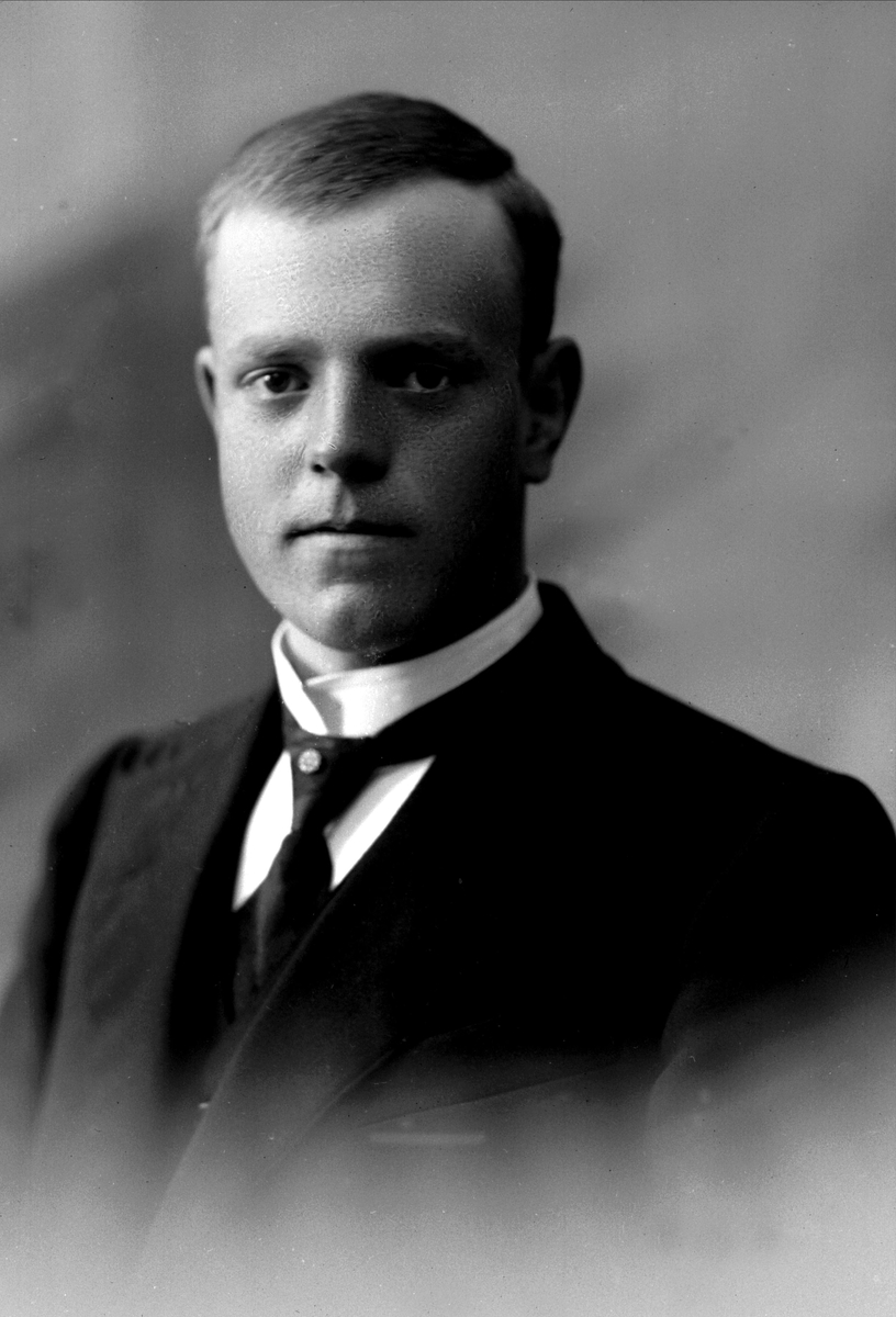 Gustav Borgen, NFB.05936