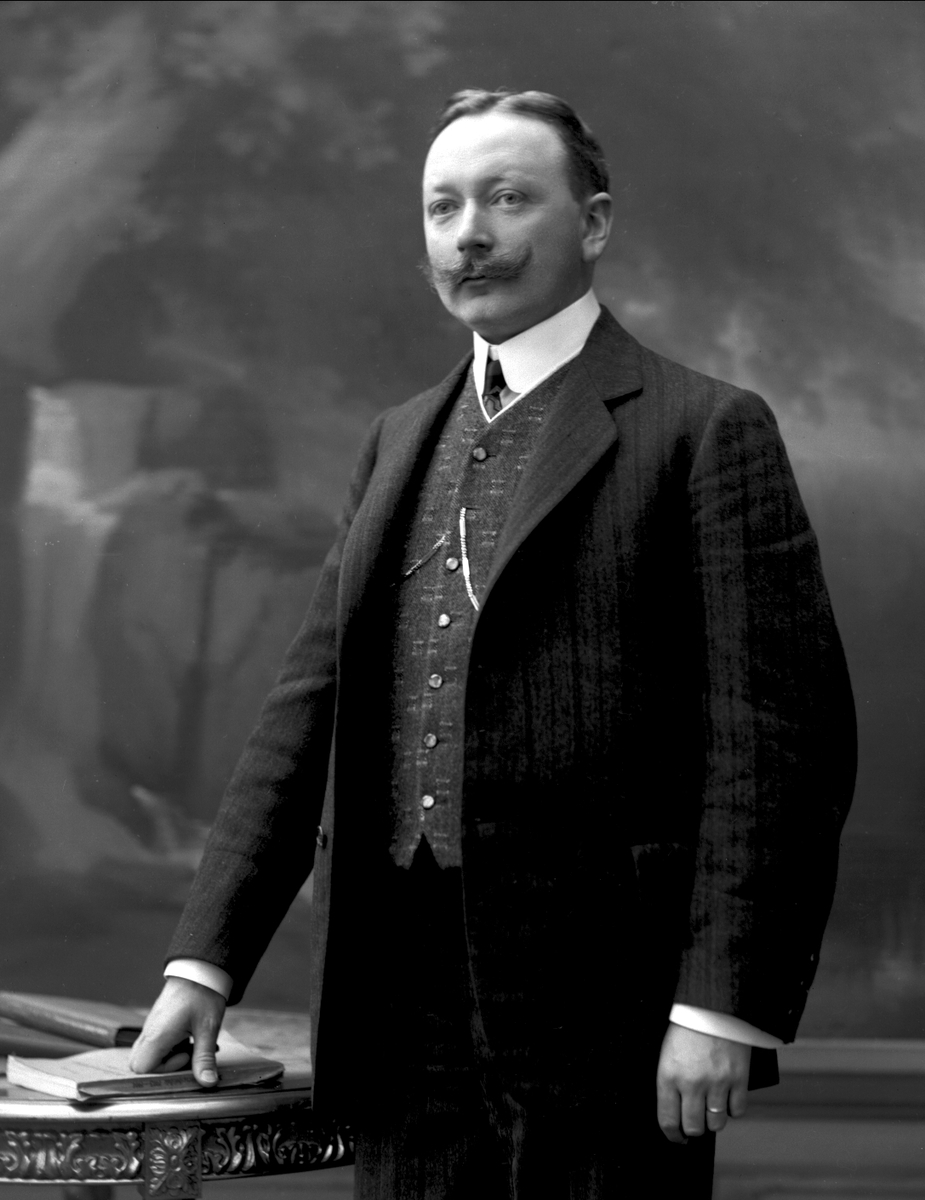 Gustav Borgen, NFB.25633