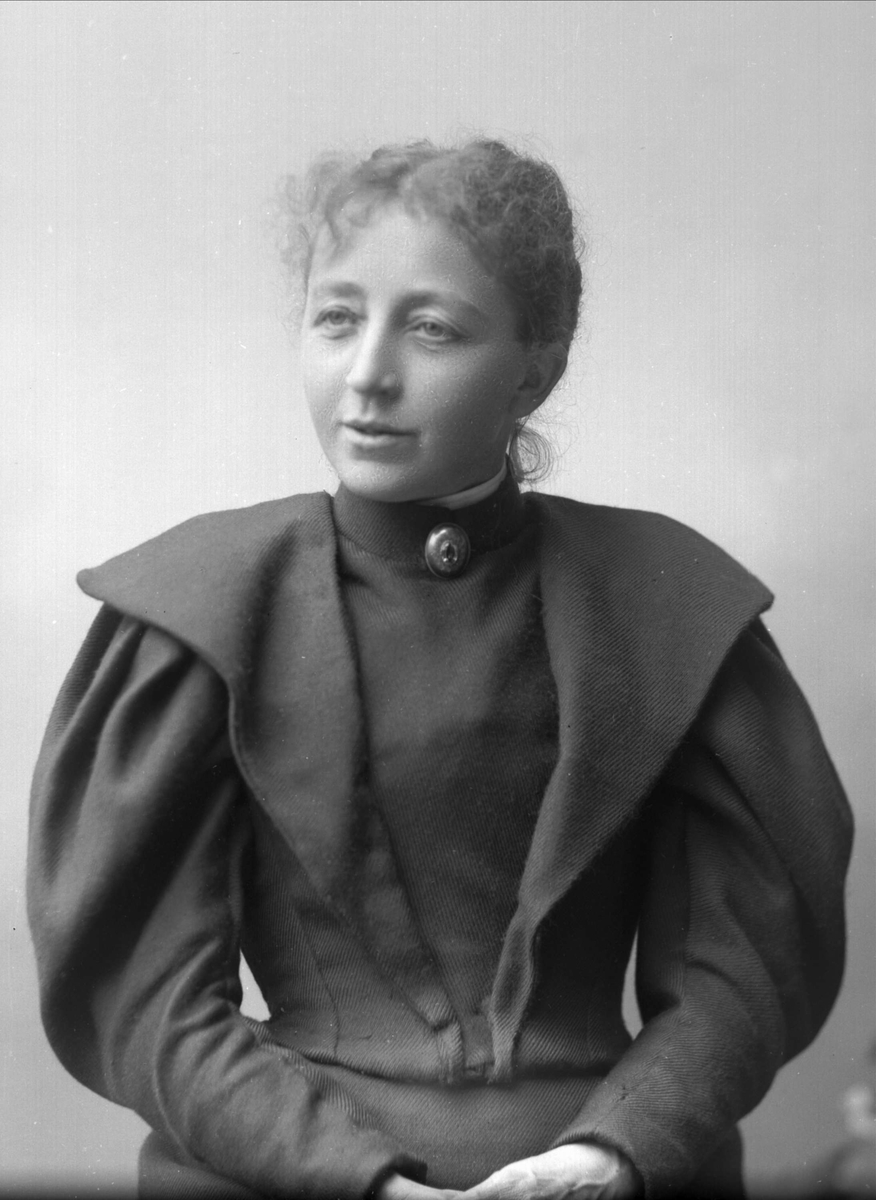 Gustav Borgen, Portrett, Elisabeth Klouman f. Fleischer (1853-1934). Bildet antas tatt ca. 1890-9.
