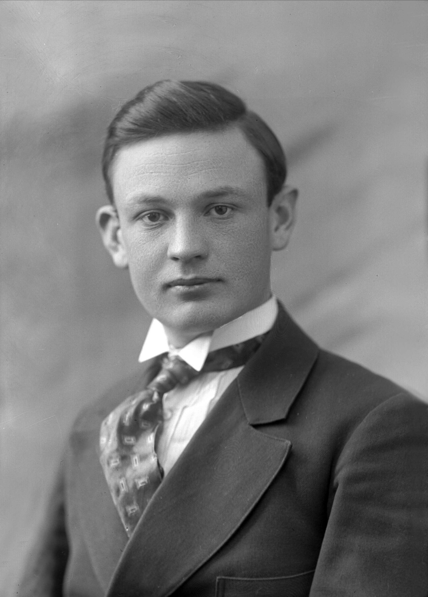Gustav Borgen, NFB.36777