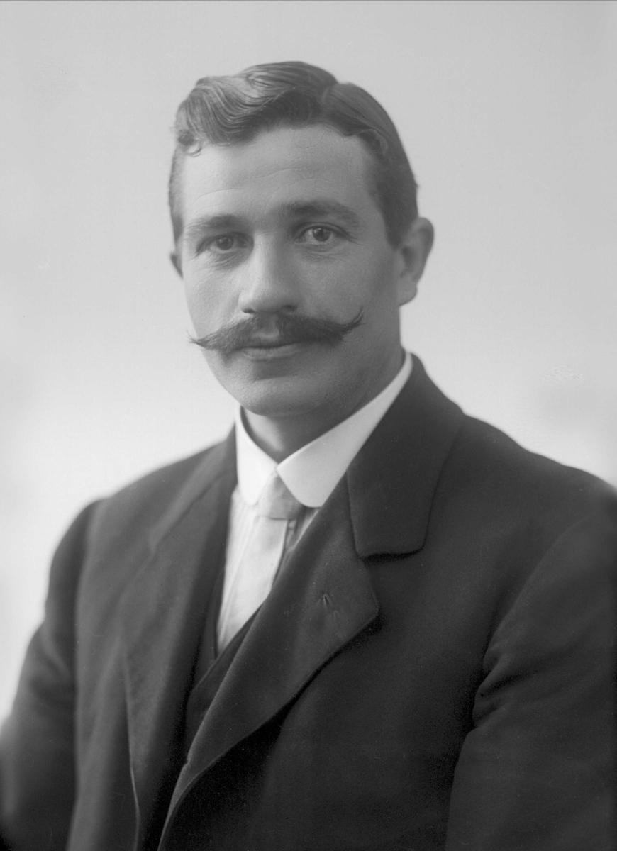 Gustav Borgen, NFB.37037