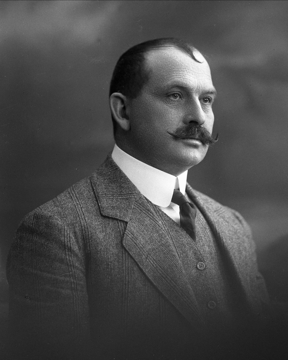 Gustav Borgen, NFB.40976