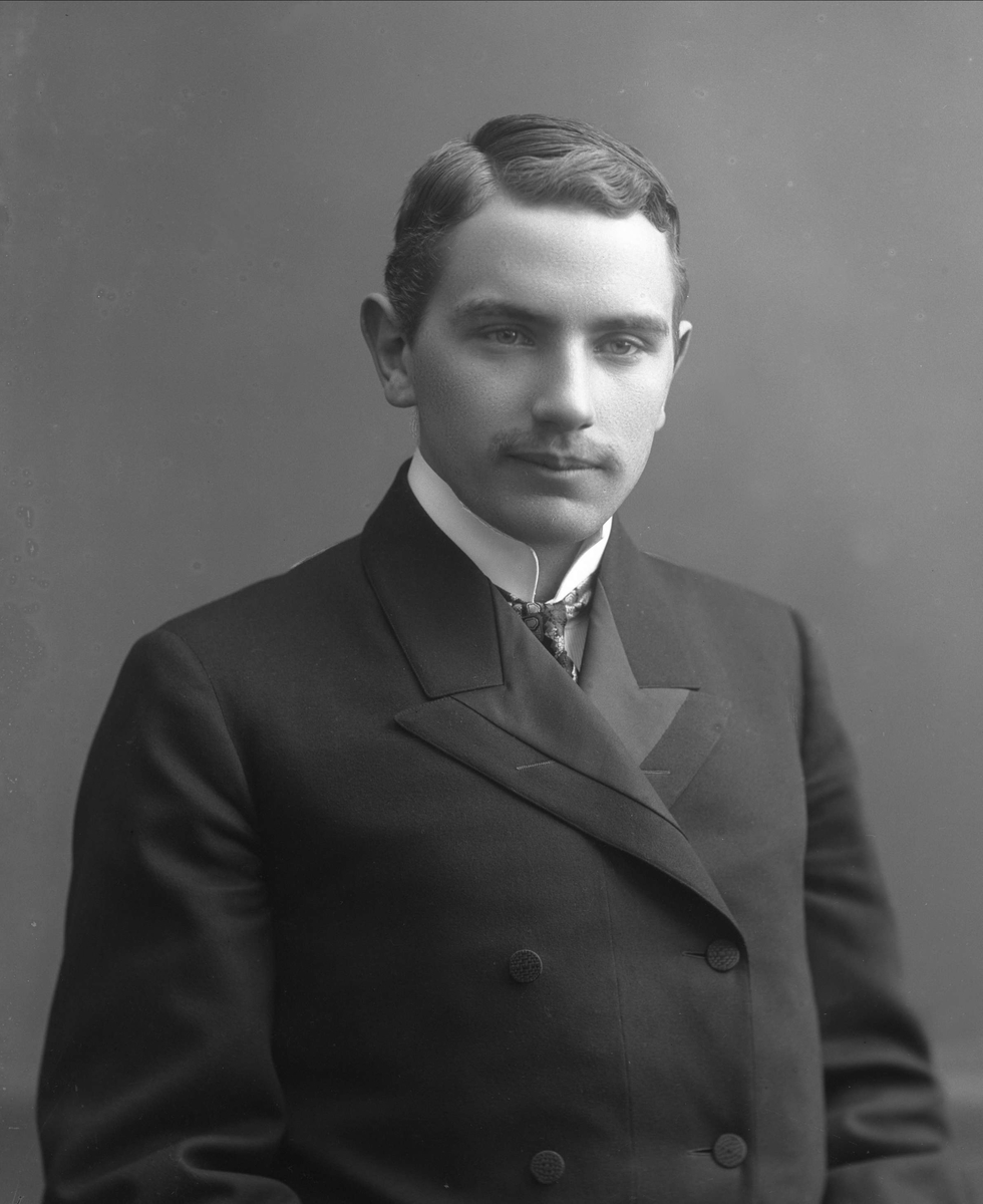 Gustav Borgen, NFB.42111