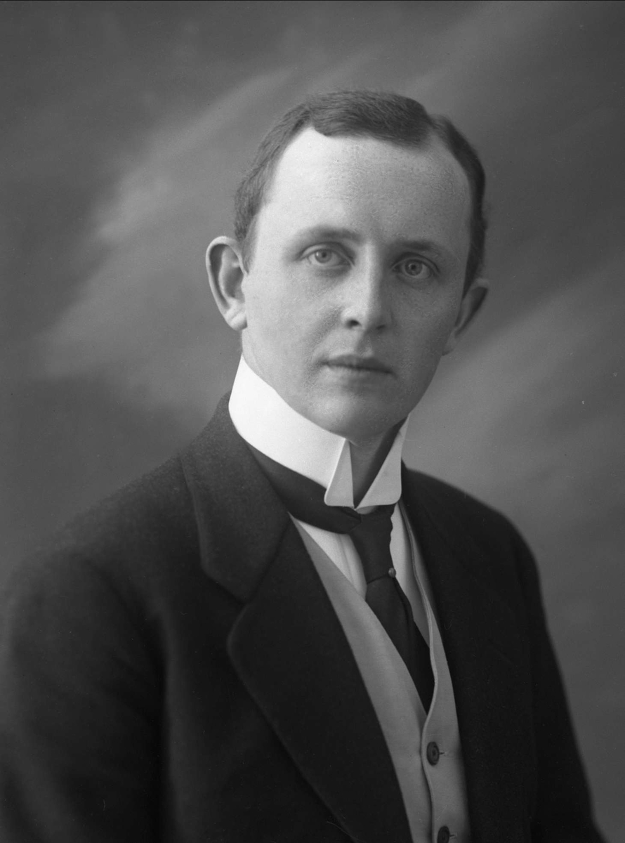 Gustav Borgen, NFB.44995