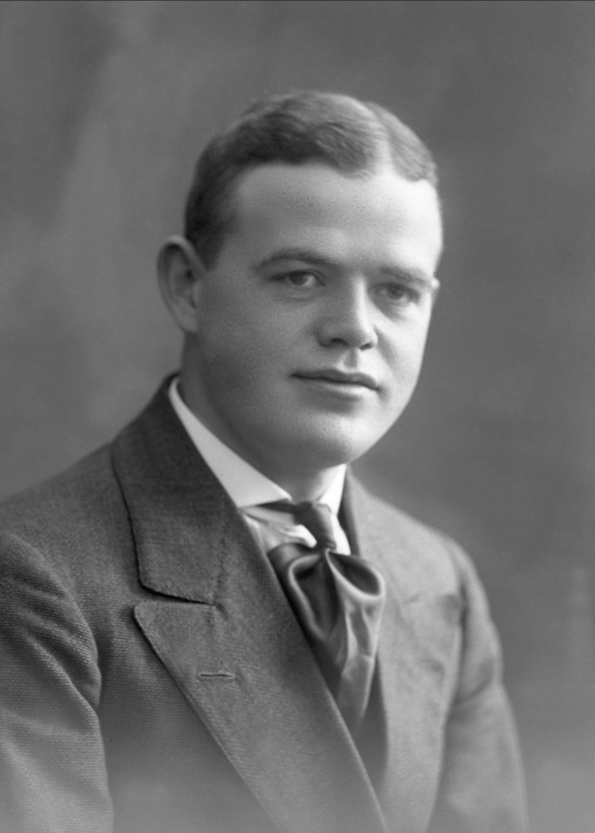Gustav Borgen, NFB.44999