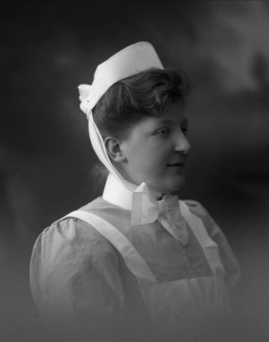 Gustav Borgen, Portrett, sykepleier. Sanitetssøster Rambøl.