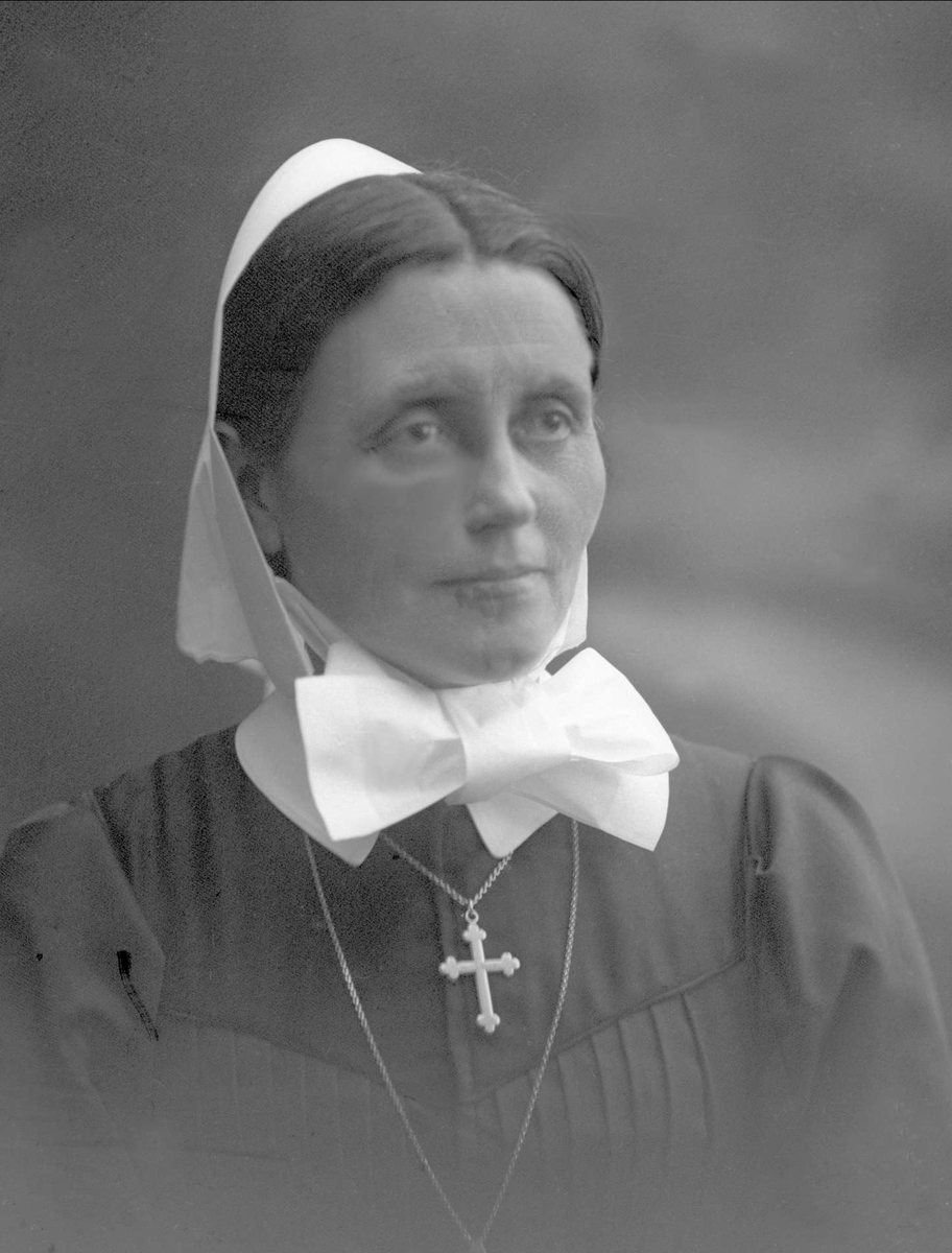 Gustav Borgen, Portrett, sykepleier. Søster Petrine Johannesen.