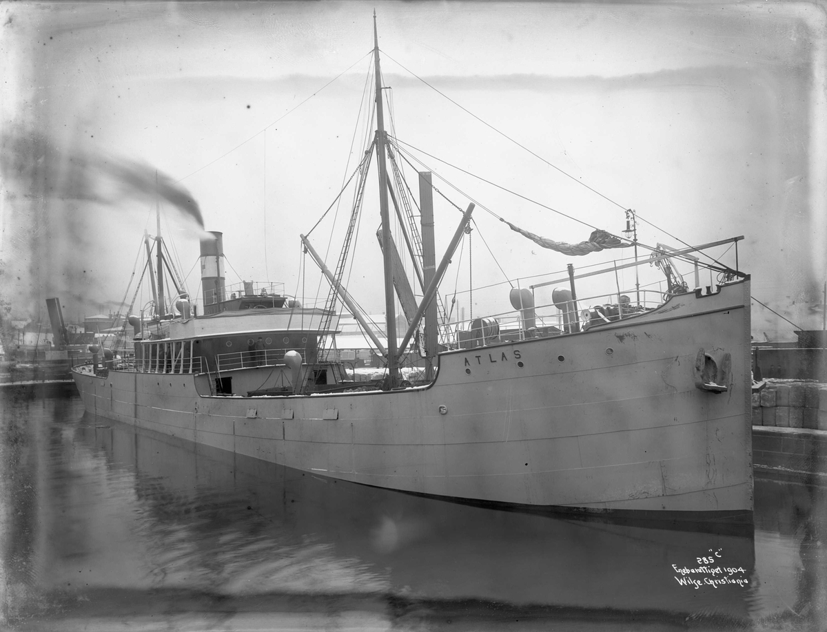 Anders Beer Wilse, D/S Atlas (b. 1903, Fredrikstad Mekaniske Verksted, Fredrikstad), 3/4 baug