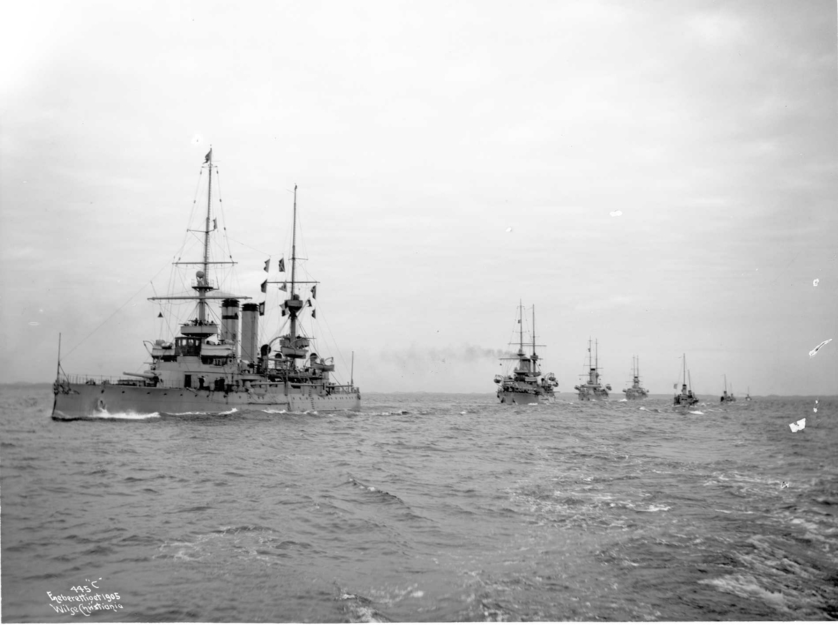 Anders Beer Wilse, Den Norske Skagerakeskadren med blant annet panserskipene 'Harald Haarfagre' (b.1897), 'Tordenskiold' (b.1897), 'Eidsvold' (b.1899) og 'Norge' (b.1899).