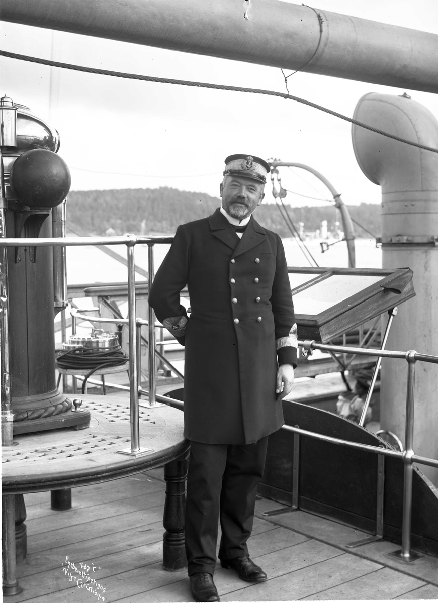 Anders Beer Wilse, Admiral Børresen