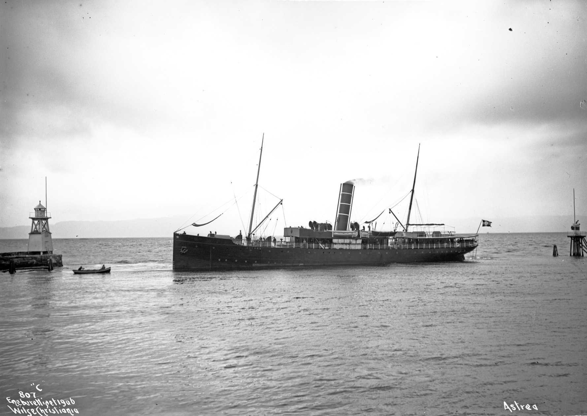 Anders Beer Wilse, D/S Astræa (b. 1900, Akers Mekaniske Verksted, Christiania)