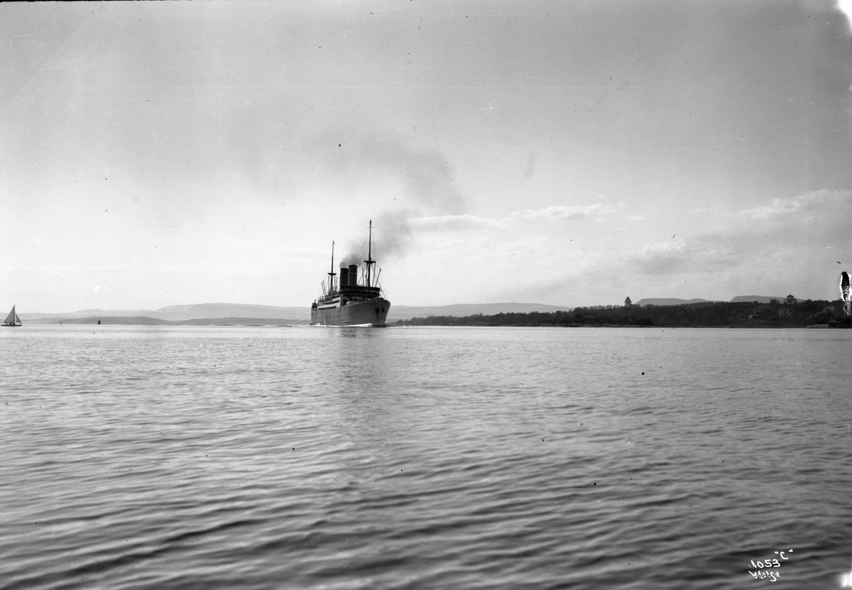 Anders Beer Wilse, D/S Stavangerfjord (b. 1918, Cammell, Laird & Co., Birkenhead)