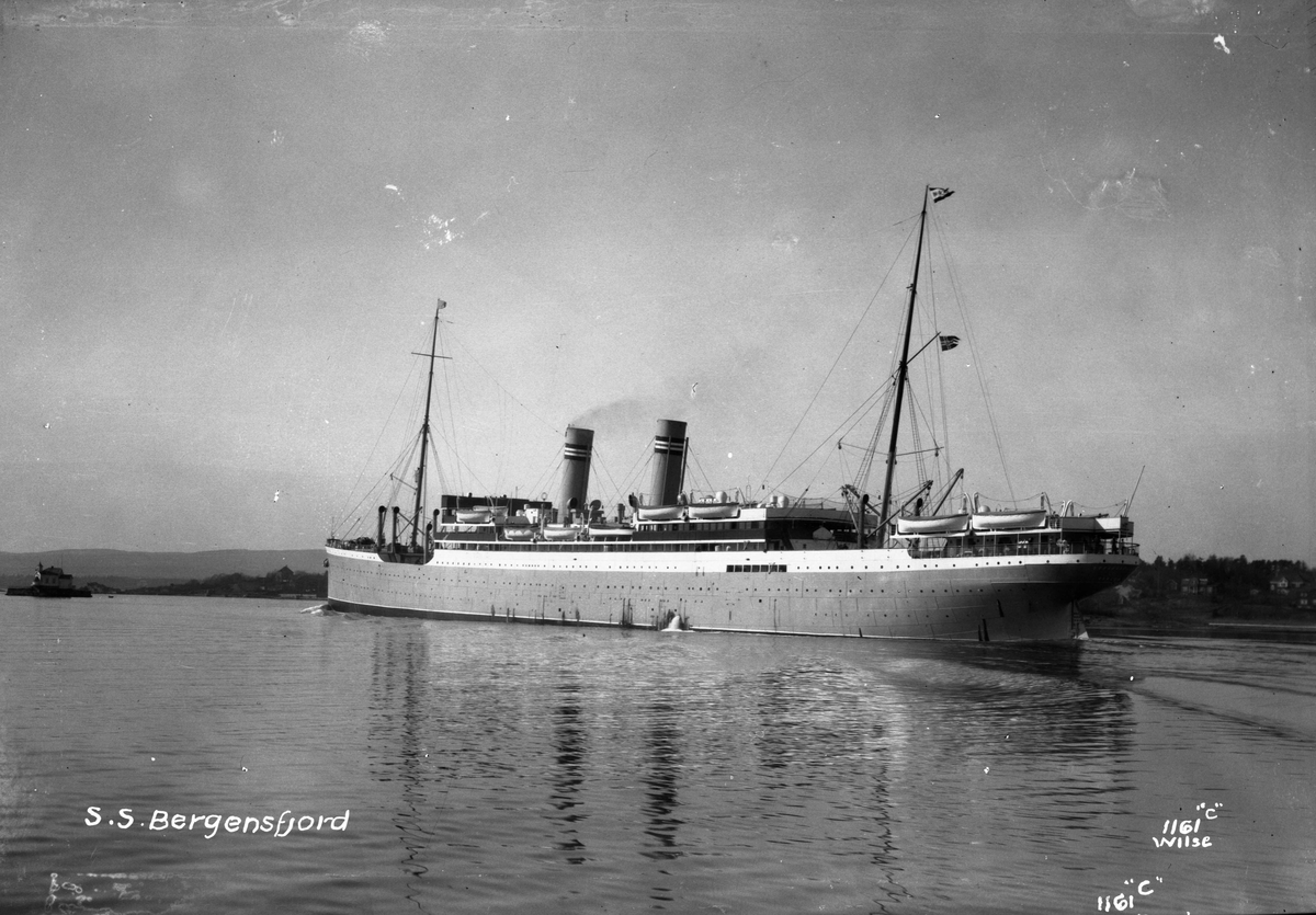 Anders Beer Wilse, Bergensfjord (b. 1913, Cammel, Laird & Co., Birkenhead)
