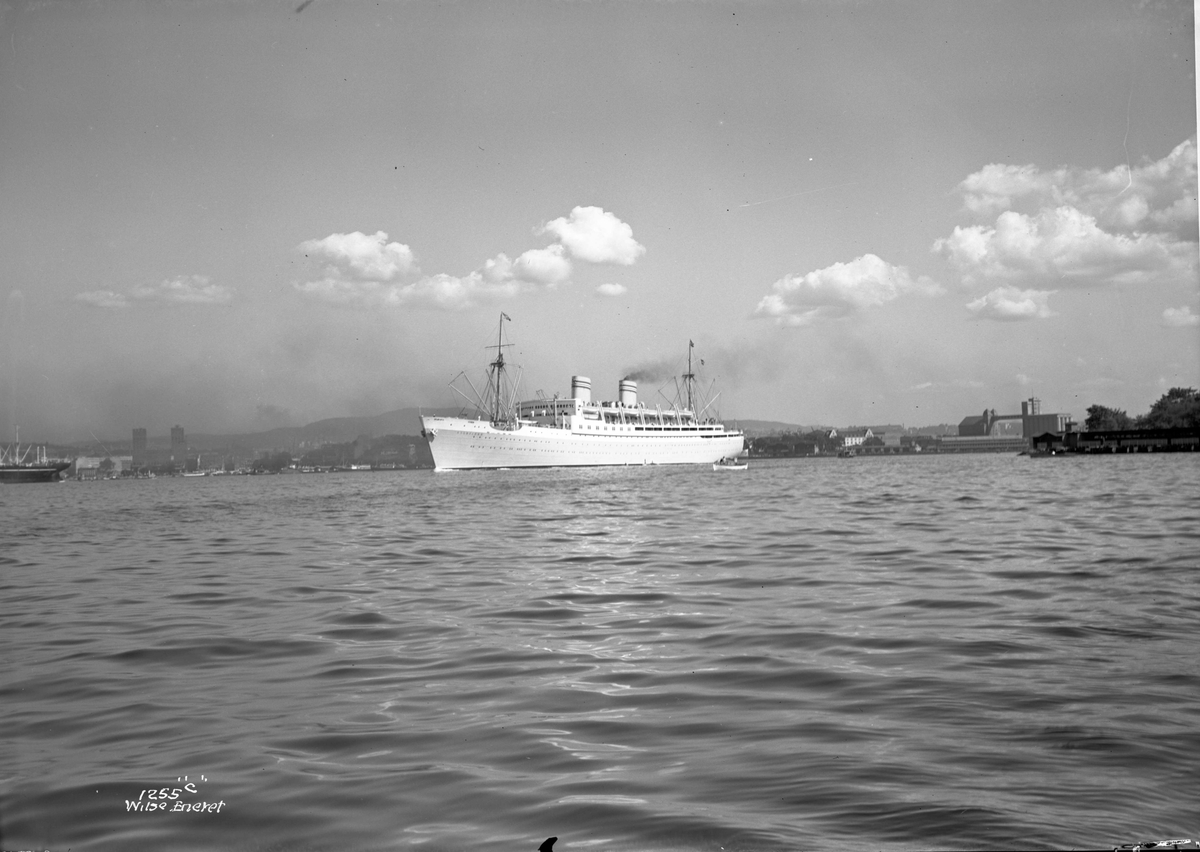 Anders Beer Wilse, M/S Oslofjord (b. 1938, Weser A.G., Bremen)