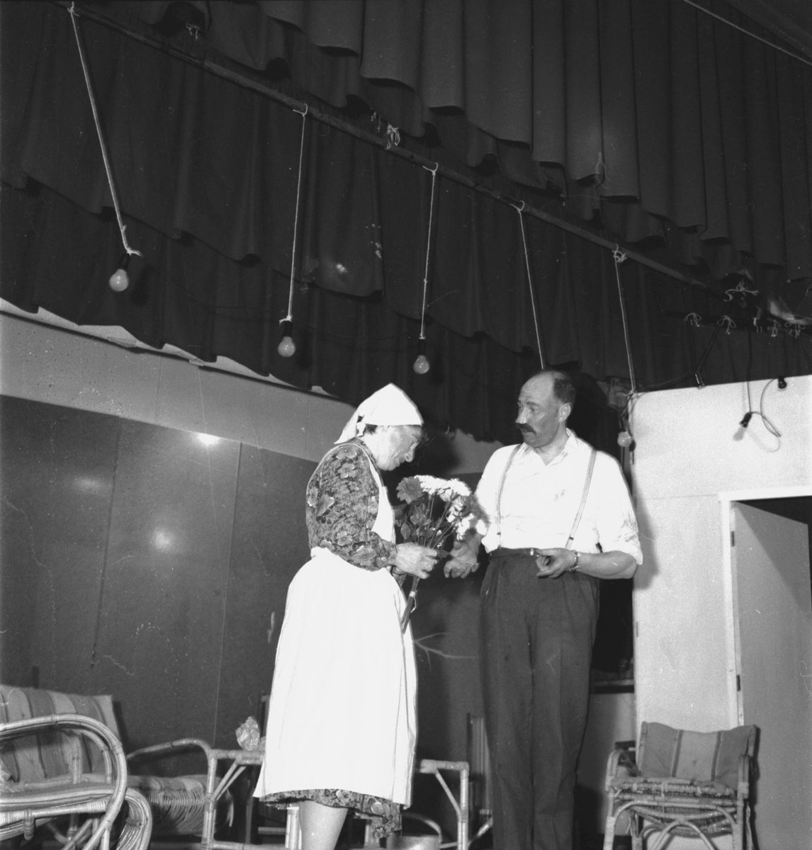 Per Magne Grue, Tynset, Teater, scene, skuespillere, kulisser, tynset dramatiske klubbs debut