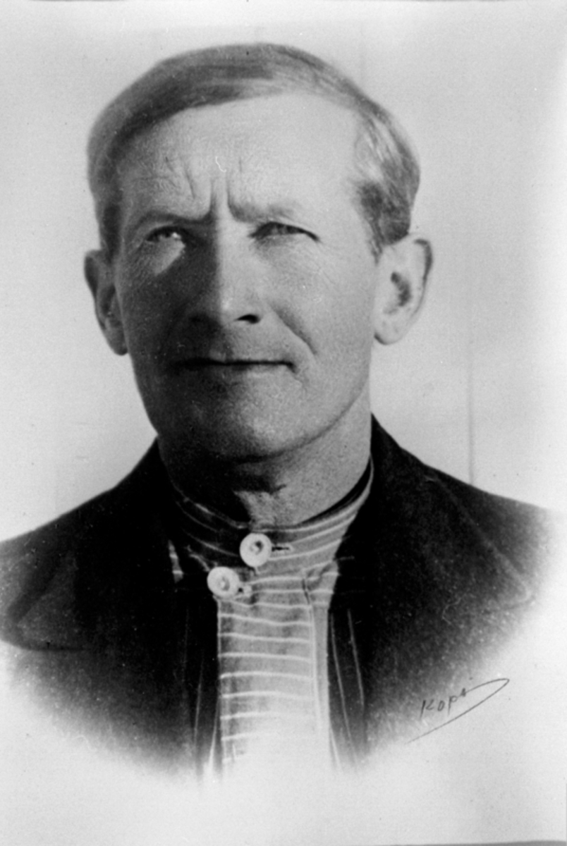Anno Domkirkeodden, Hans Martiniussen Moen (1890-1960). Grimsrud, Helgøya.
