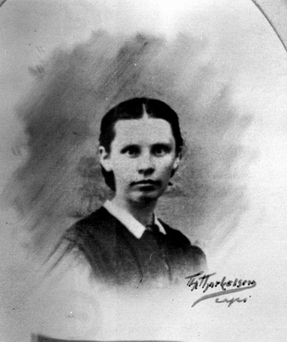 Anno Domkirkeodden, Lovise Nilsdatter Vien 1845 på Hol, Nes. Gift med Hans Vien, Helgøya.