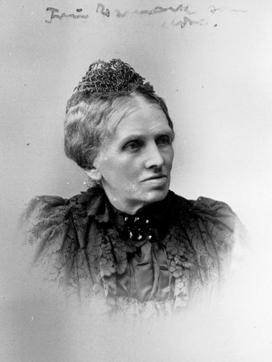 Anno Domkirkeodden, Marie Olsdatter Esmarck (1821-1905), Hovelsrud, Helgøya.
