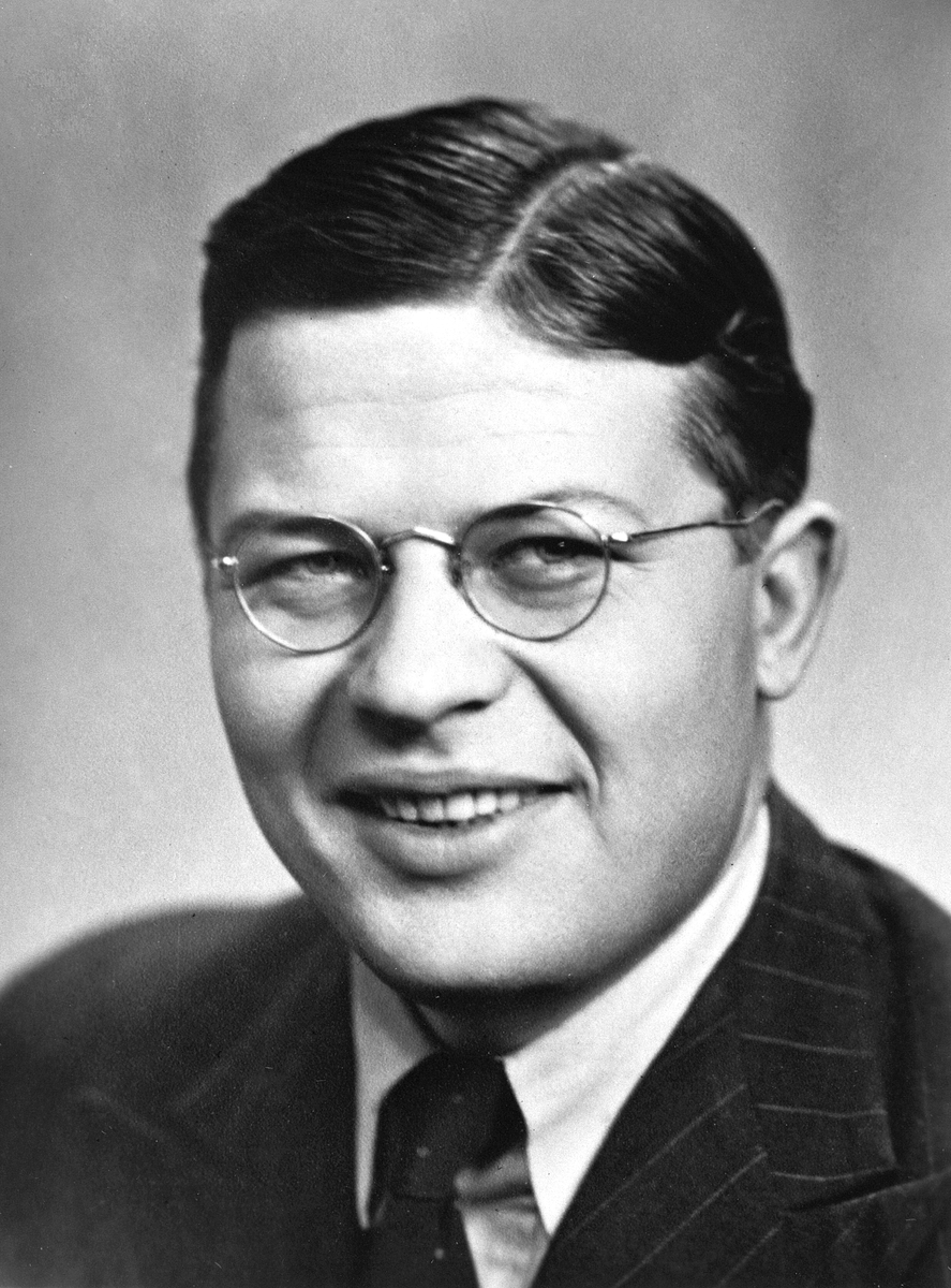 Anno Domkirkeodden, INGENIØR. RØRLEGGERMESTER GULBRAND WILLAS JENSEN. FORMANN I HAMAR HÅNDVERKERFORENING 1940-1945.