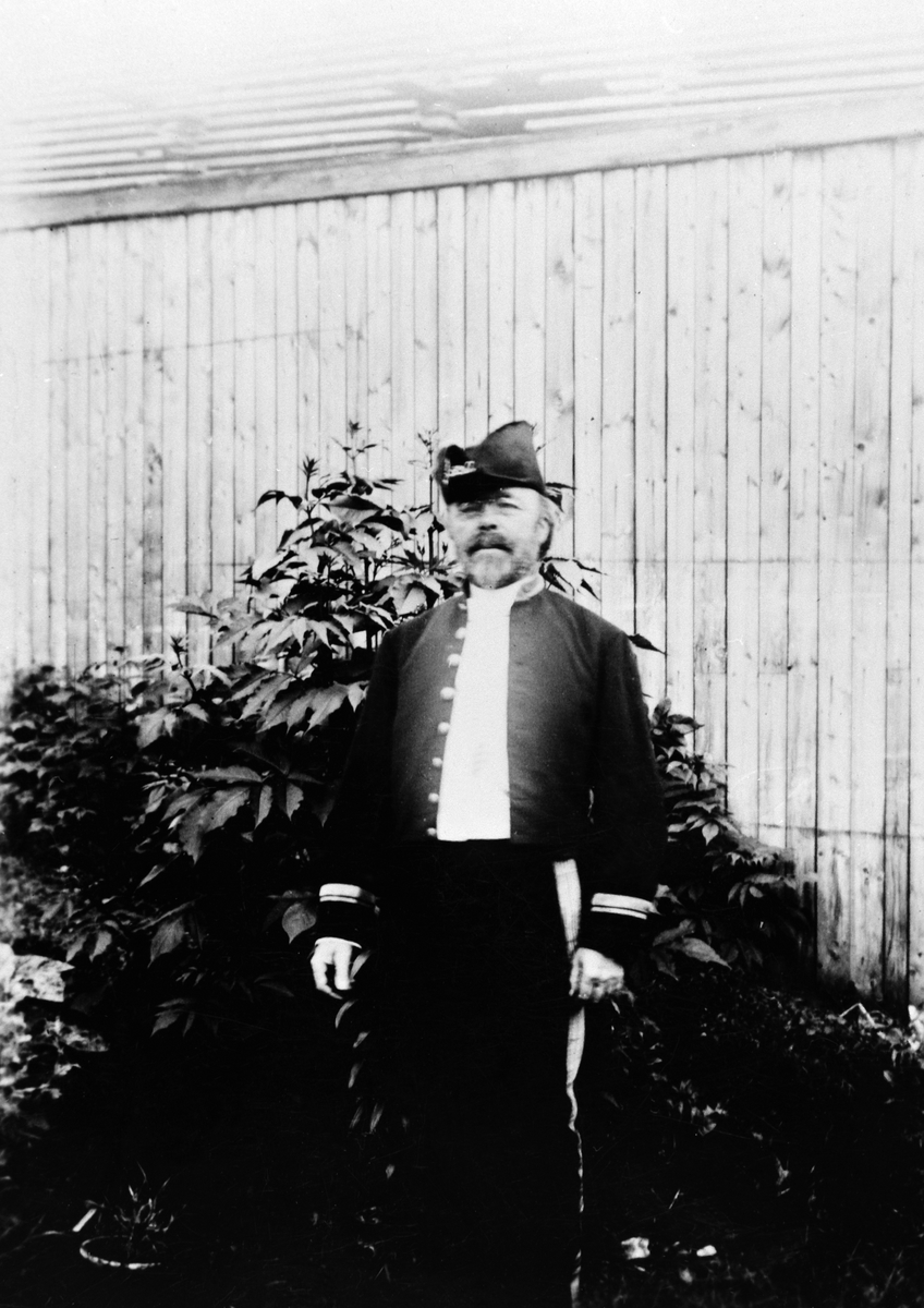 Anno Domkirkeodden, SORENSKRIVER ANDREAS CHRISTIAN JACHIM DORPH PIRO, UNIFORMAnne Marie Straalberg er datter-datter av sorenskriverenUniformen er nå på Hedmarksmuseet.