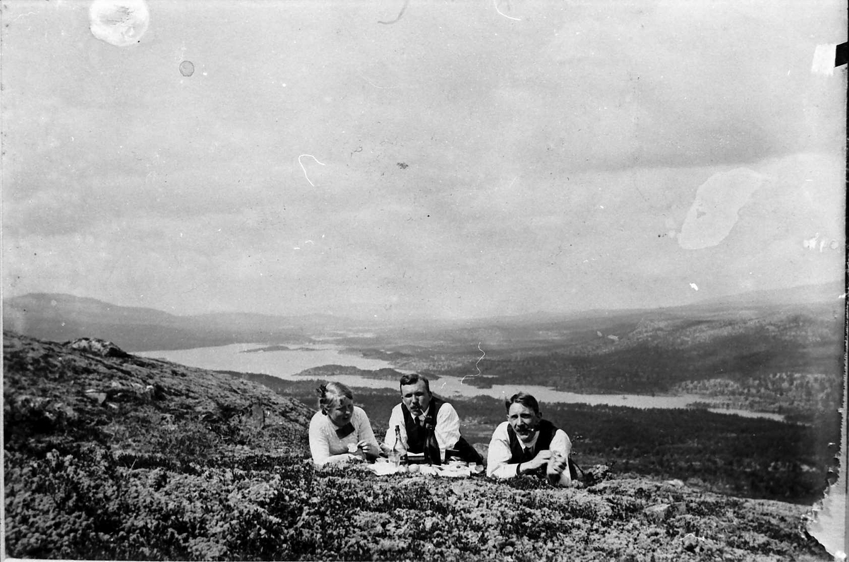 Jan Erik Øvergård, Naturforhold, personer.