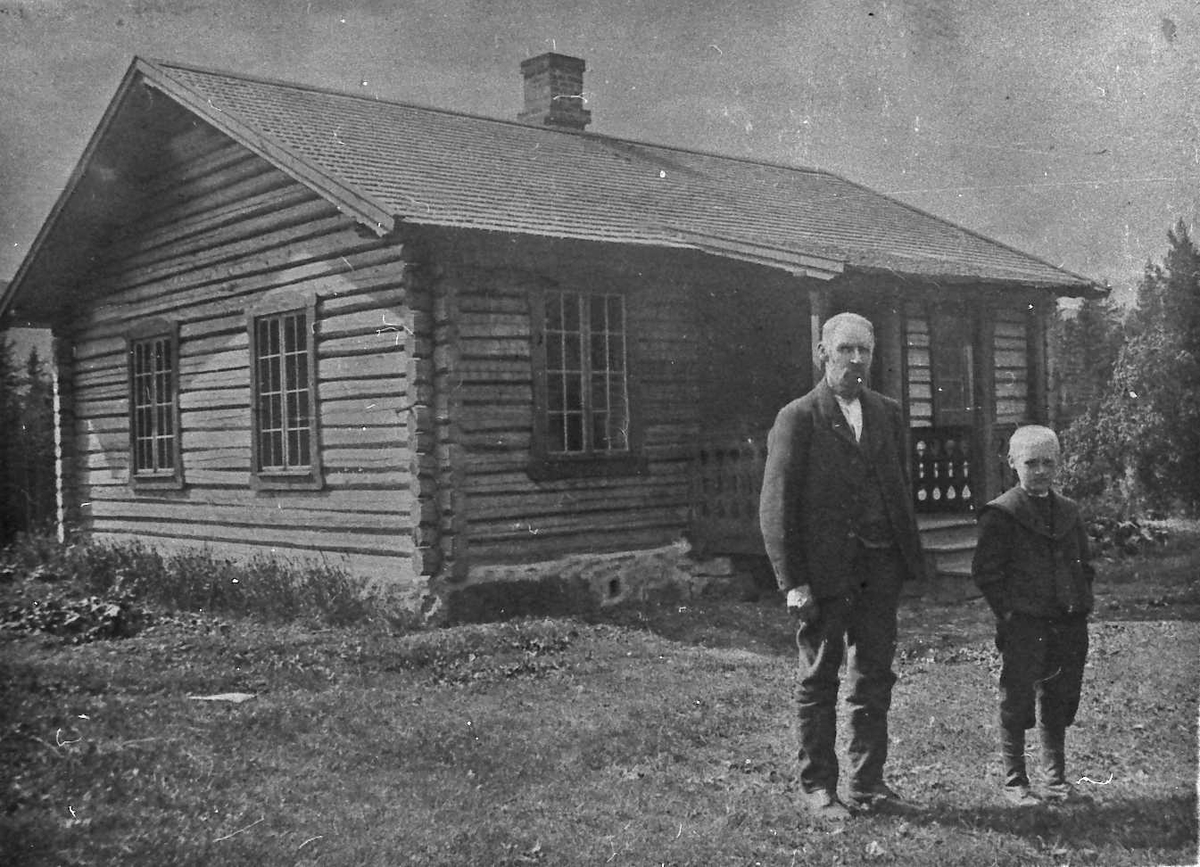 Jan Erik Øvergård, Bolighus, personer, klær.