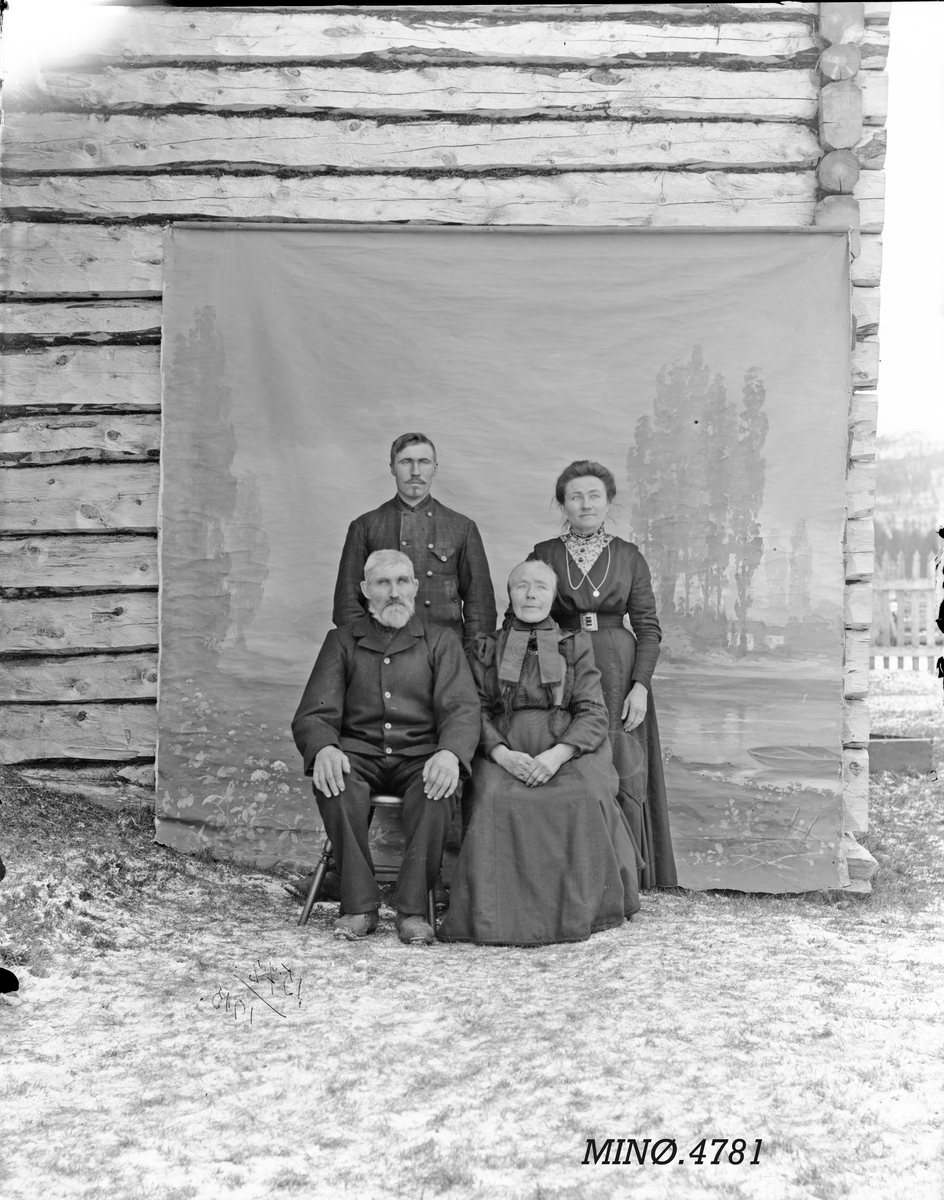Peder J. Bredalslien, Familiebilde