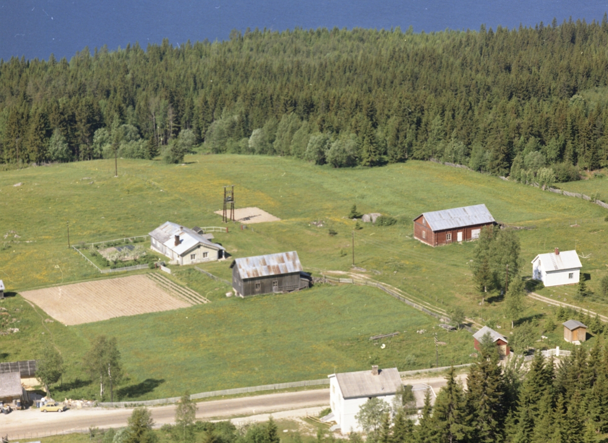 Widerøes Flyveselskap A/S, Bebyggelse