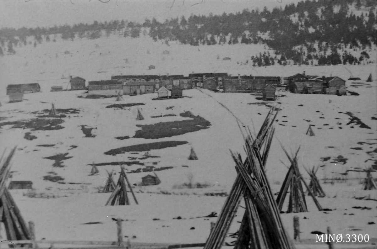 Jo Øvergaard, Hesjevedkraser, gardsbruk