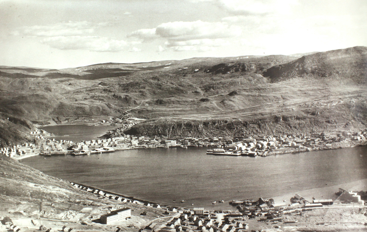 Unknown artist, Gjenreisningsbyen Hammerfest på 1950-tallet.