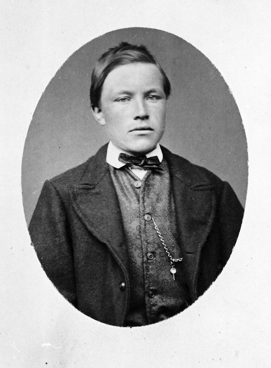 Elen Schomragh, Portrett av ung mann