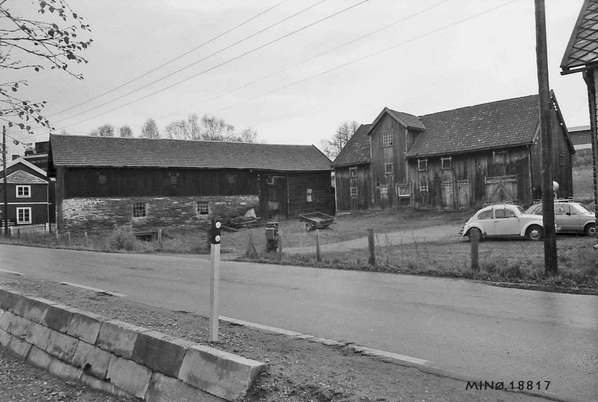 Torleif Sund, Gårdstunet Ramsmoen, bil.
