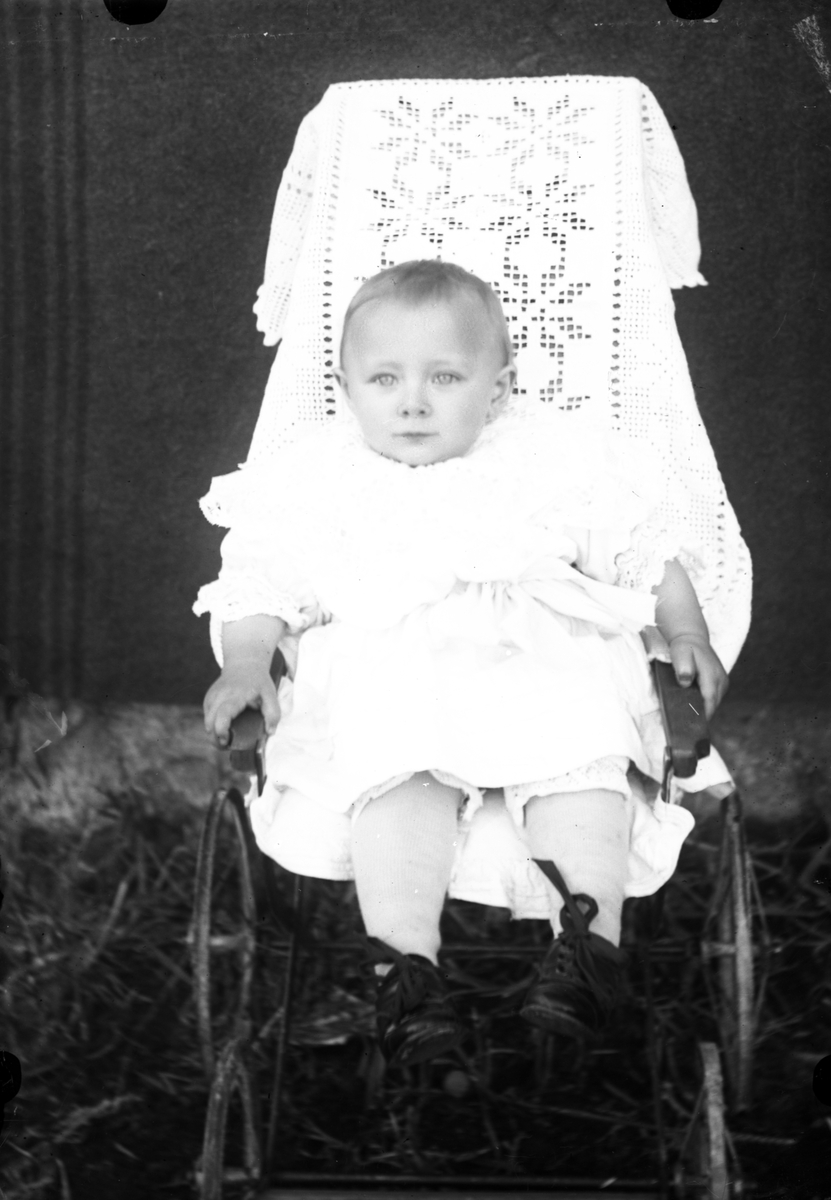 Oscar Holte, Lite barn