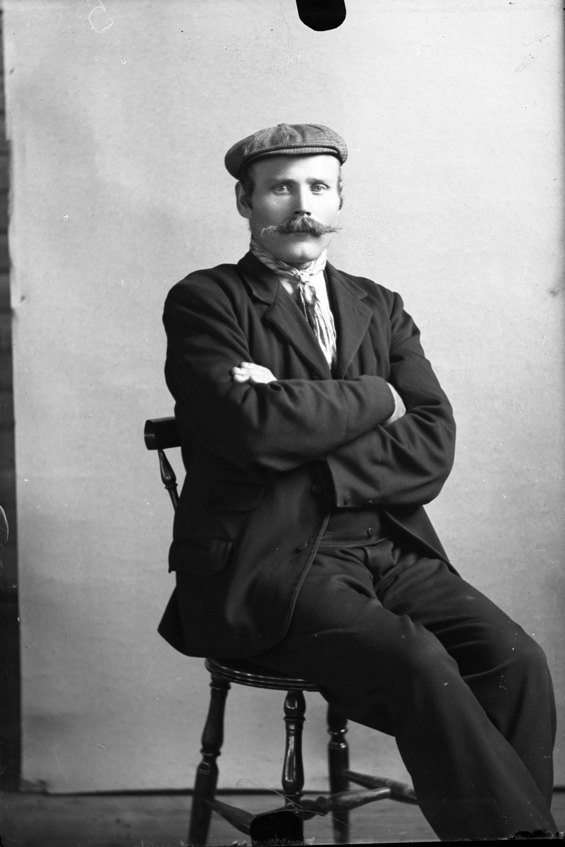 Oscar Holte, portrett, person, klær,