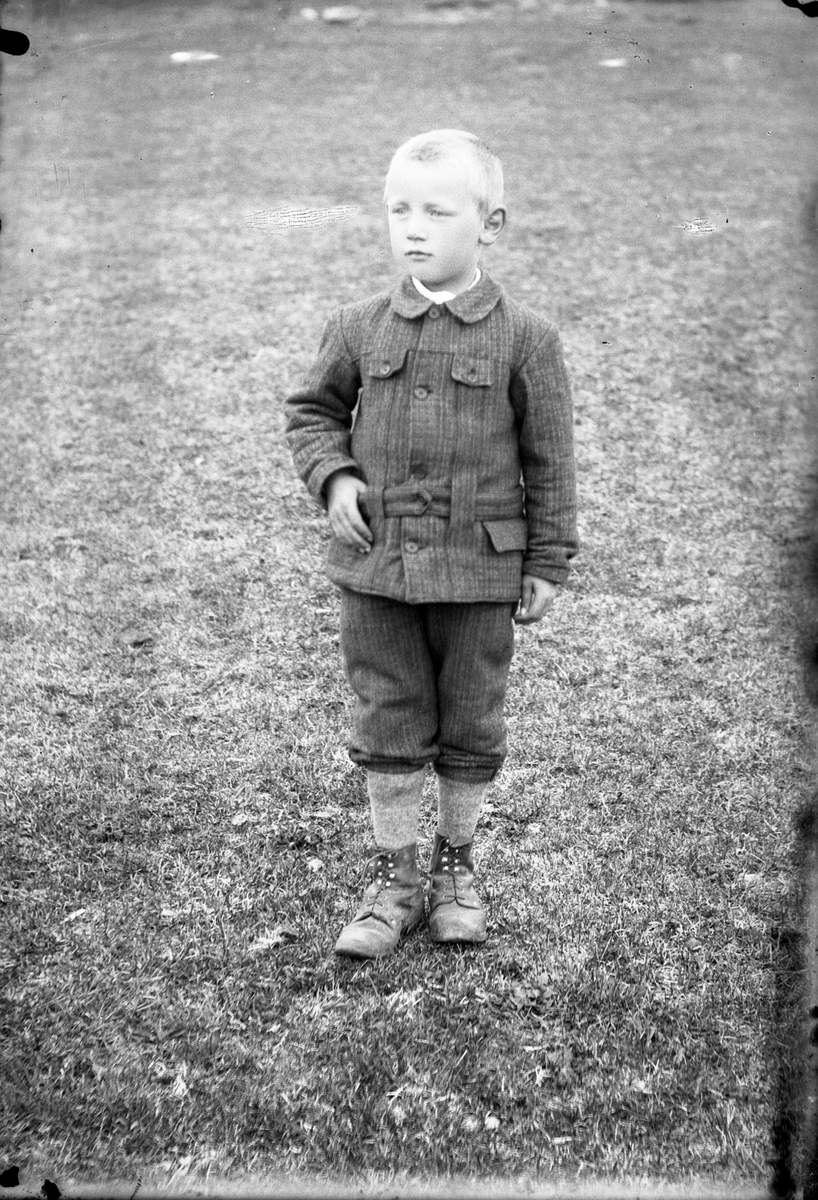 Oscar Holte, portrett, person, klær,