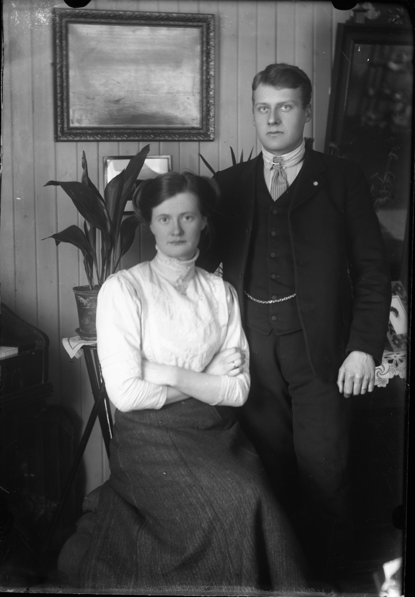 Oscar Holte, Portrett av mann og kvinne