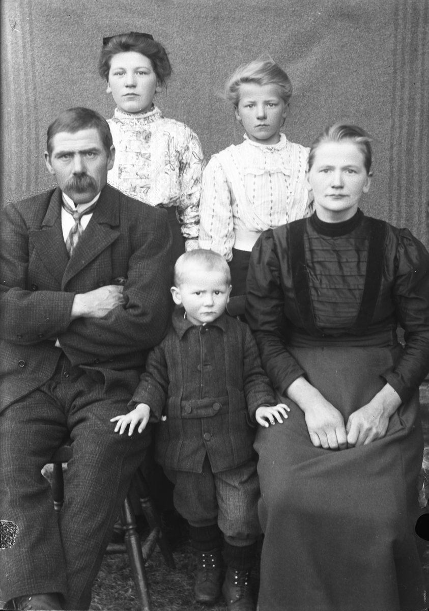 Oscar Holte, Familieportrett