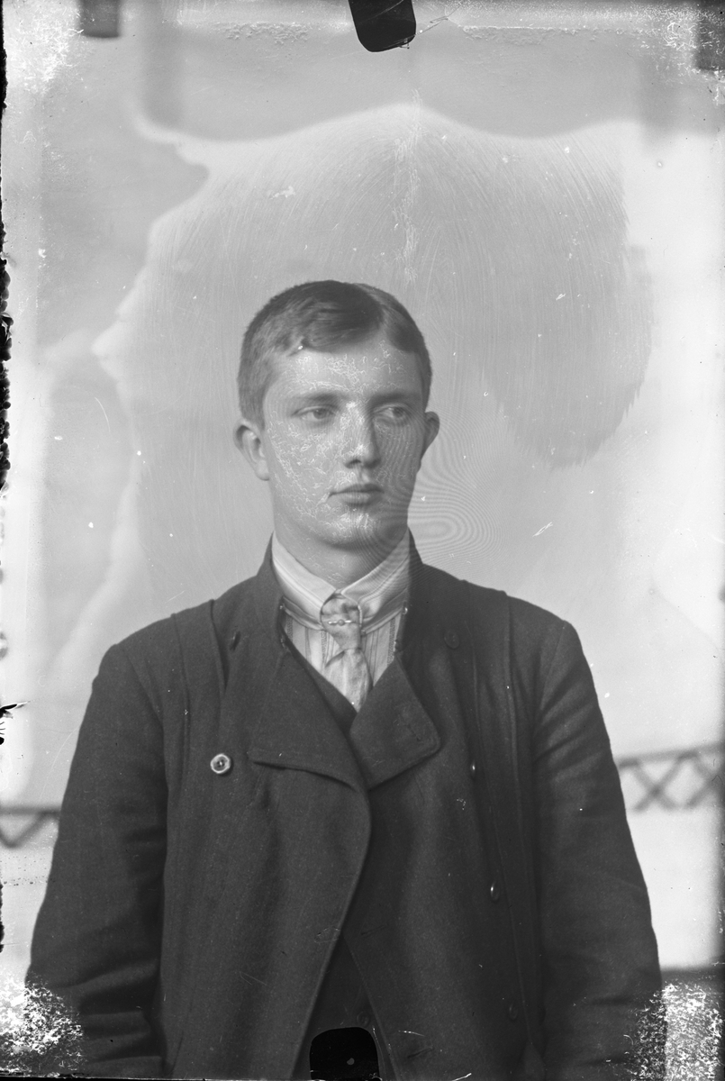 Oscar Holte, Portrett av mann