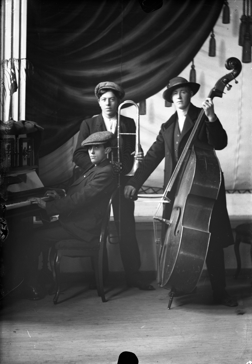 Oscar Holte, Portrett av tre musikere
