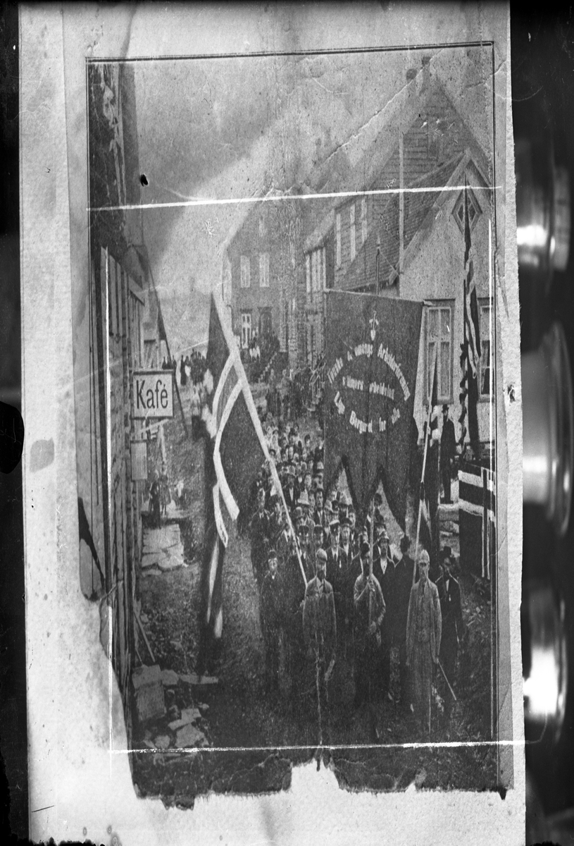 Oscar Holte, omtog, flagg, fane, 1 mai?